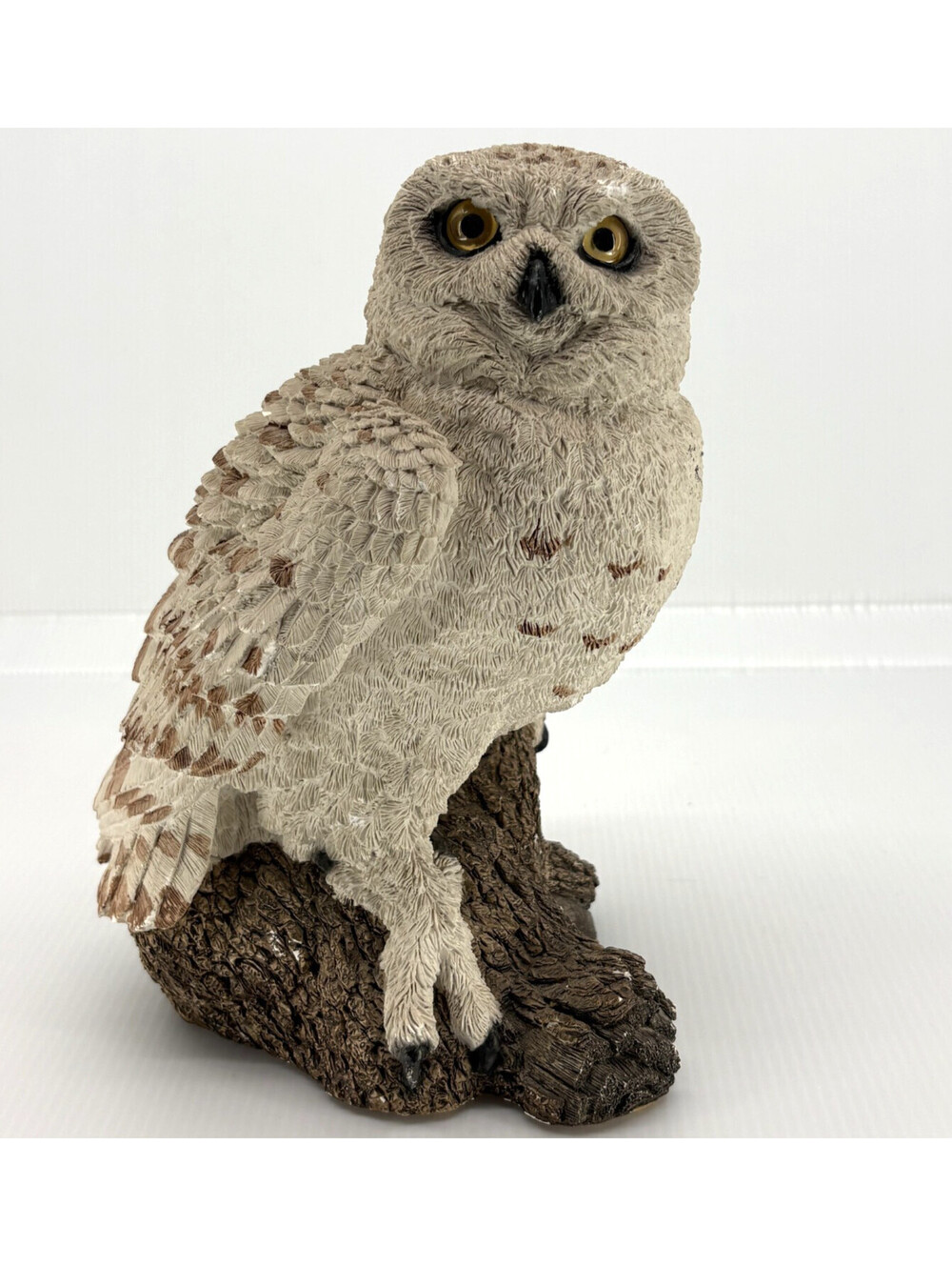 Plassics 1988 Snowy Owl Figurine Sculpture Tree Stump United Design Corp USA